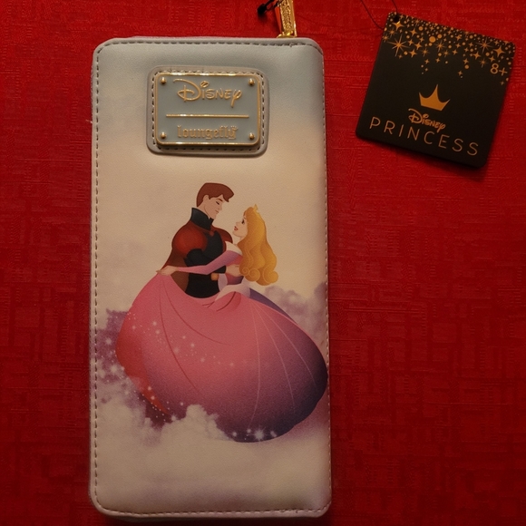 NWT Loungefly Disney Princess Sleeping Beauty Castle Wallet Zip Around - Picture 2 of 5